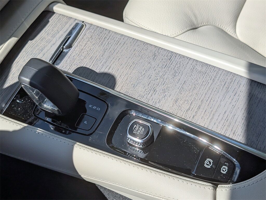 2025 Volvo XC90 B6 Plus 6-Seater Hunt Valley MD