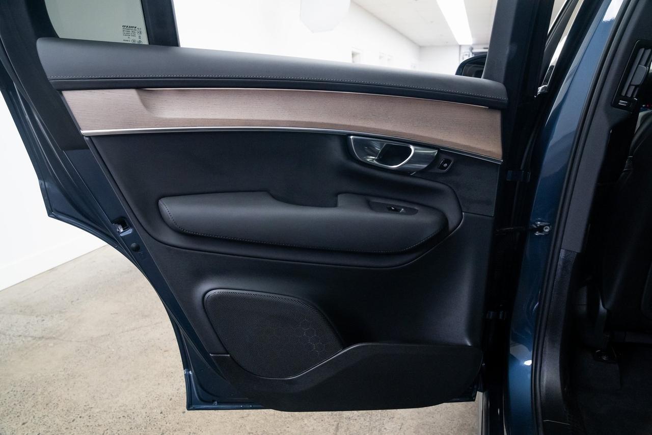 2025 Volvo XC90 B6 Plus 7-Seater 1 Owner Heated Seats Moonroof Portland OR