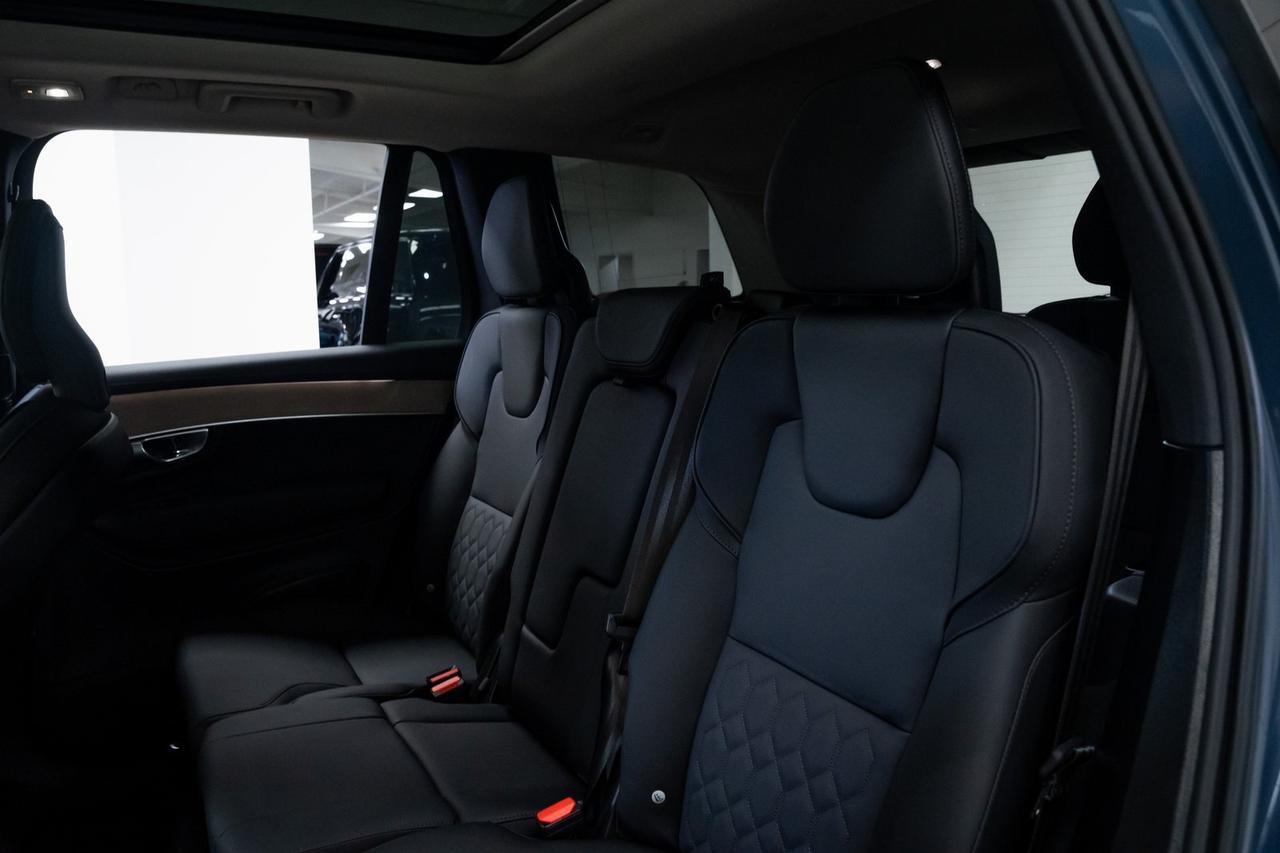 2025 Volvo XC90 B6 Plus 7-Seater 1 Owner Heated Seats Moonroof Portland OR