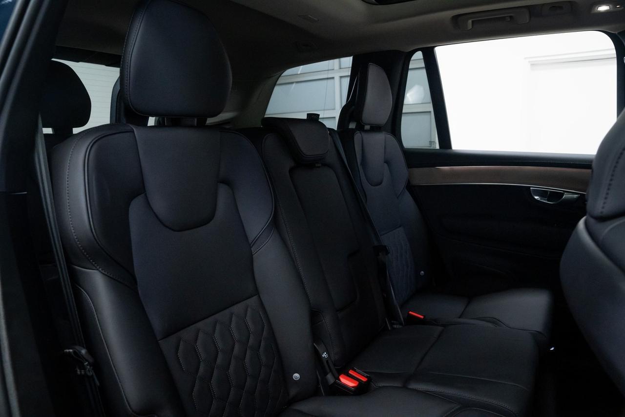 2025 Volvo XC90 B6 Plus 7-Seater 1 Owner Heated Seats Moonroof Portland OR