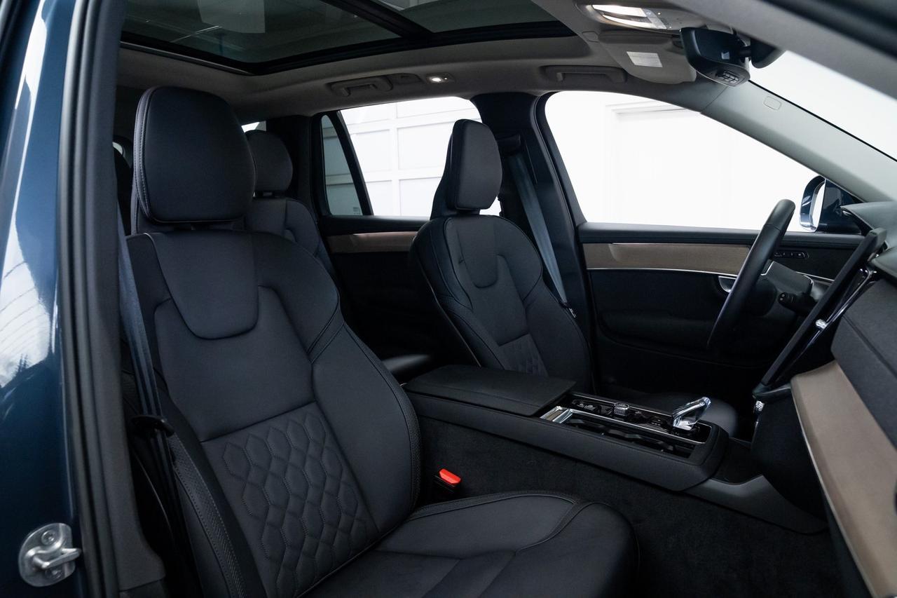 2025 Volvo XC90 B6 Plus 7-Seater 1 Owner Heated Seats Moonroof Portland OR