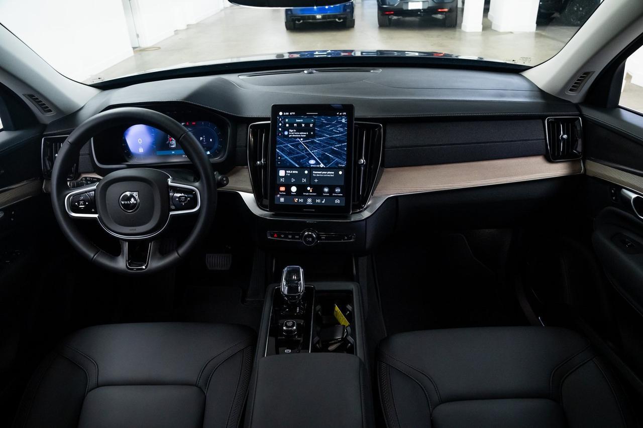 2025 Volvo XC90 B6 Plus 7-Seater 1 Owner Heated Seats Moonroof Portland OR