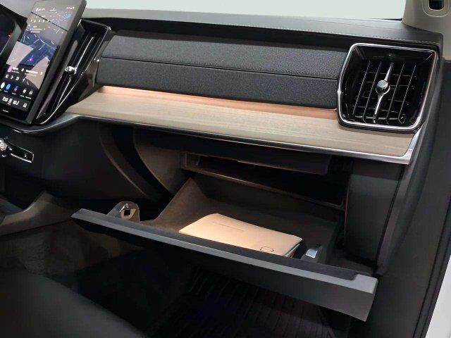 2025 Volvo XC90 B6 Plus 7-Seater 2025.5 Dallas TX