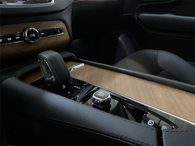 2025 Volvo XC90 B6 Plus 7-Seater Dallas TX