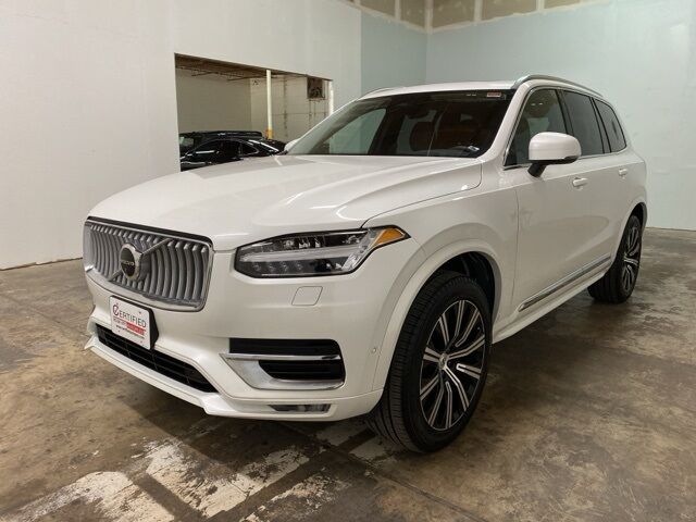 2025 Volvo XC90 B6 Plus 7-Seater