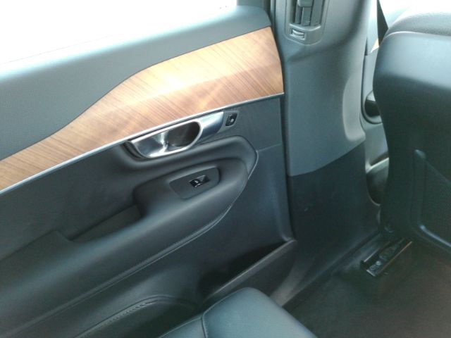 2025 Volvo XC90 B6 Plus 7-Seater Plano TX