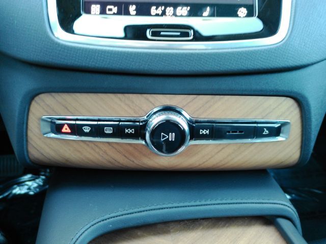 2025 Volvo XC90 B6 Plus 7-Seater Plano TX