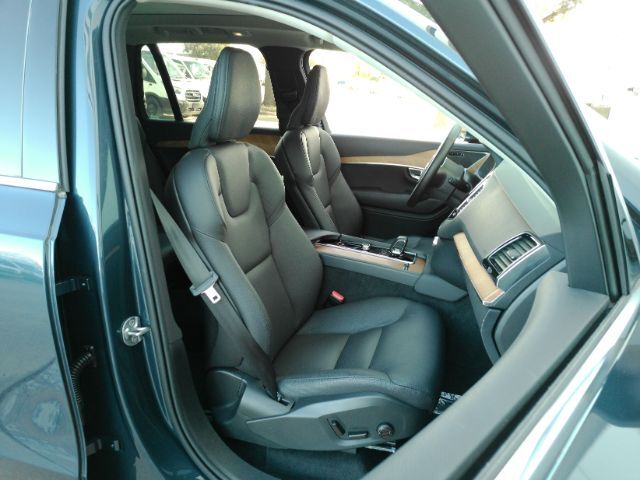 2025 Volvo XC90 B6 Plus 7-Seater Plano TX