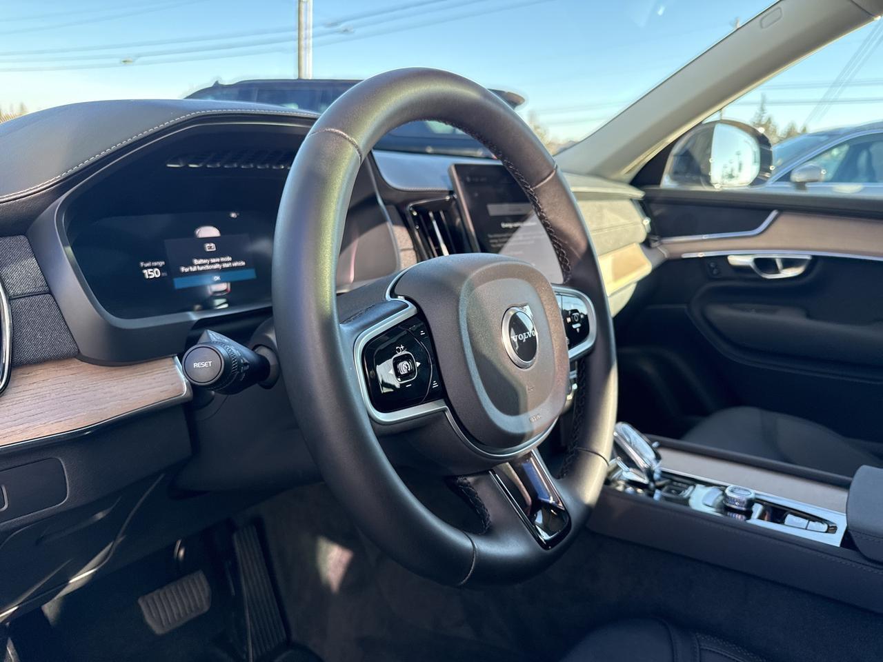 2025 Volvo XC90 B6 Plus 7-Seater Bend OR