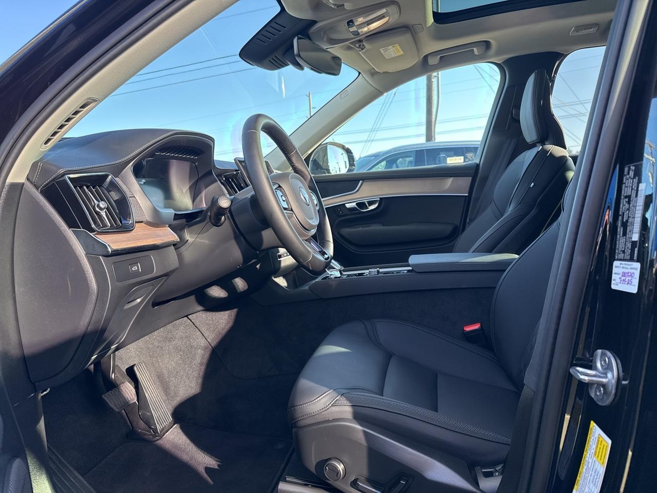 2025 Volvo XC90 B6 Plus 7-Seater Bend OR