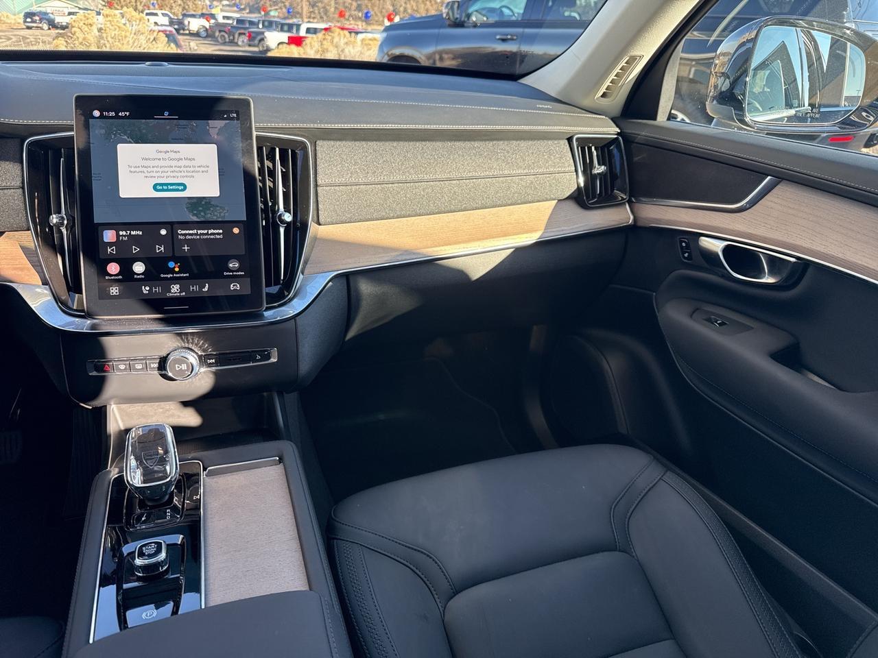 2025 Volvo XC90 B6 Plus 7-Seater Bend OR