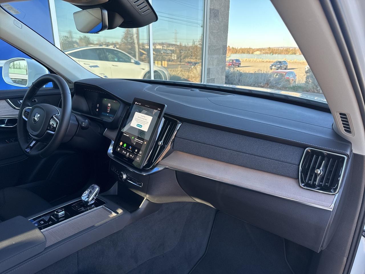 2025 Volvo XC90 B6 Plus 7-Seater Bend OR