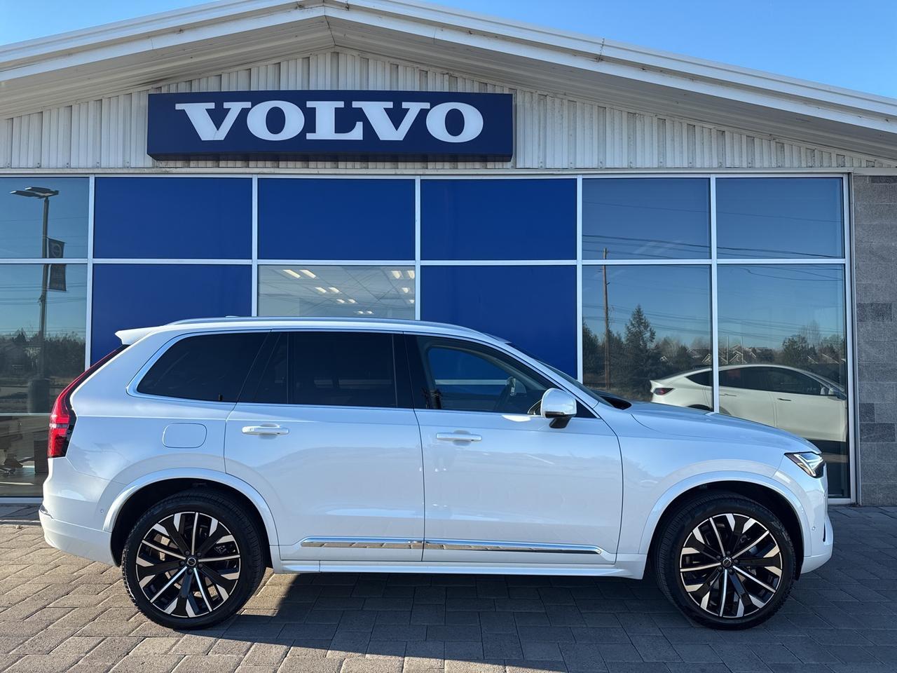 2025 Volvo XC90 B6 Plus 7-Seater Bend OR