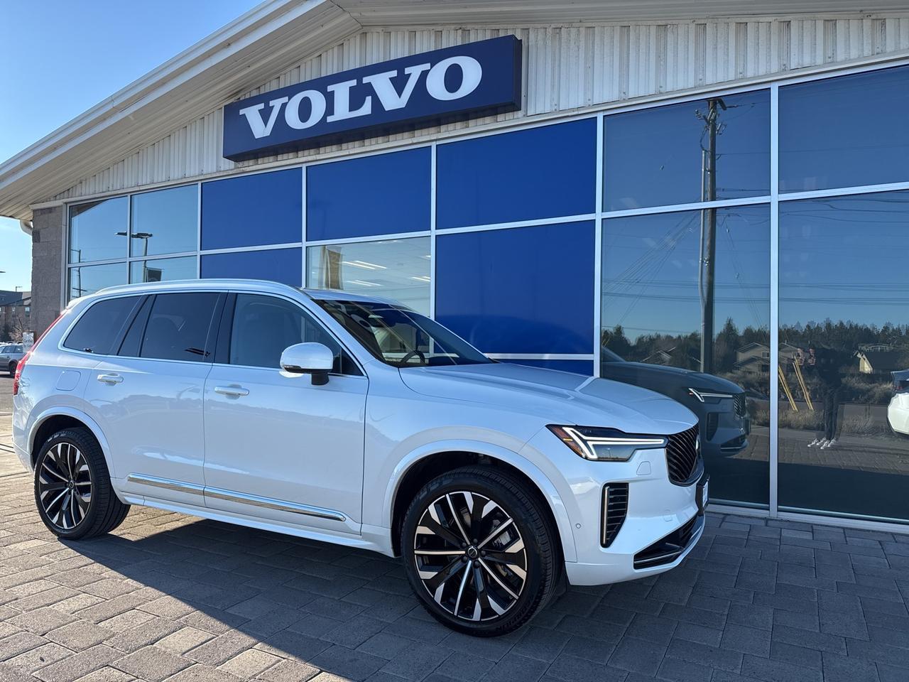 2025 Volvo XC90 B6 Plus 7-Seater