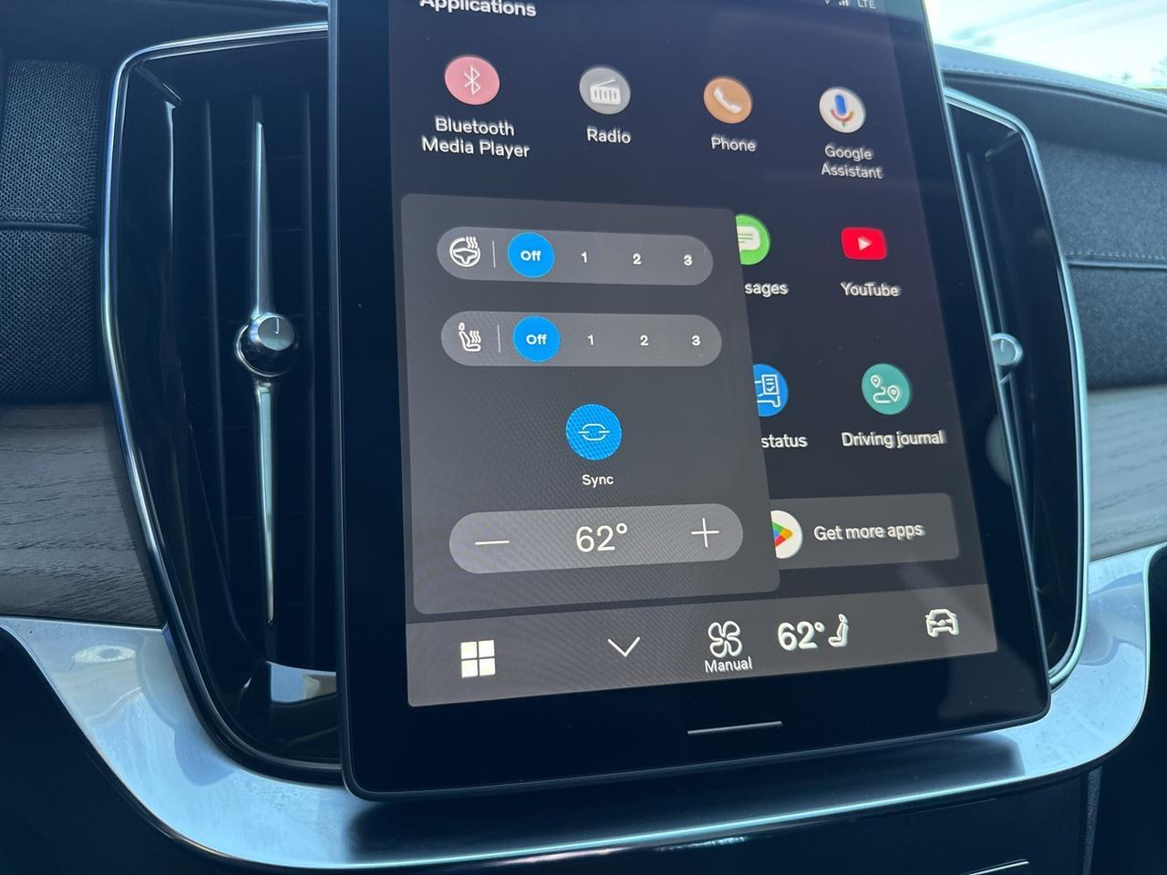 2025 Volvo XC90 B6 Plus 7-Seater Bend OR