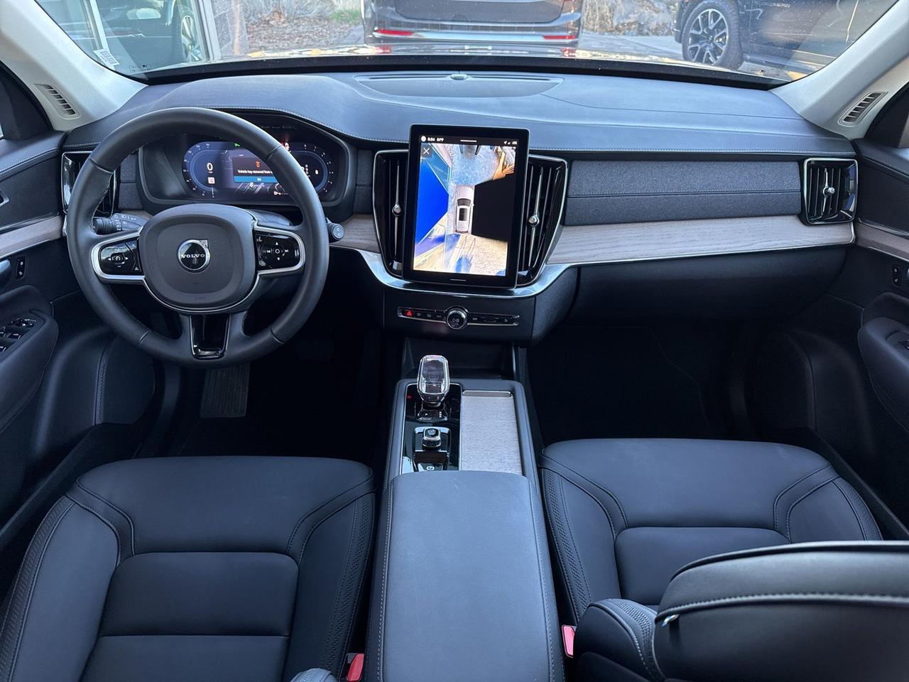 2025 Volvo XC90 B6 Plus 7-Seater Bend OR