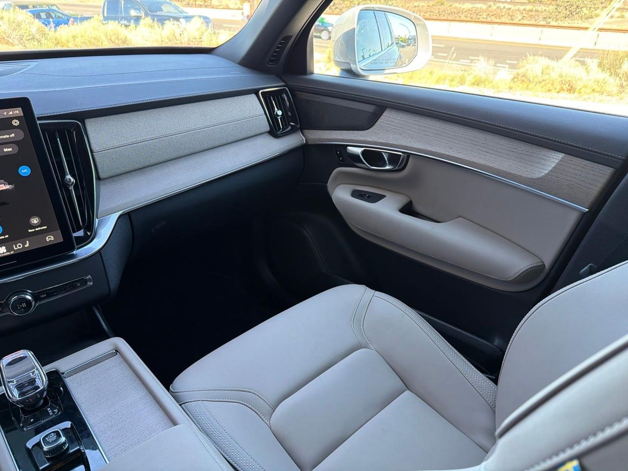 2025 Volvo XC90 B6 Plus 7-Seater Bend OR