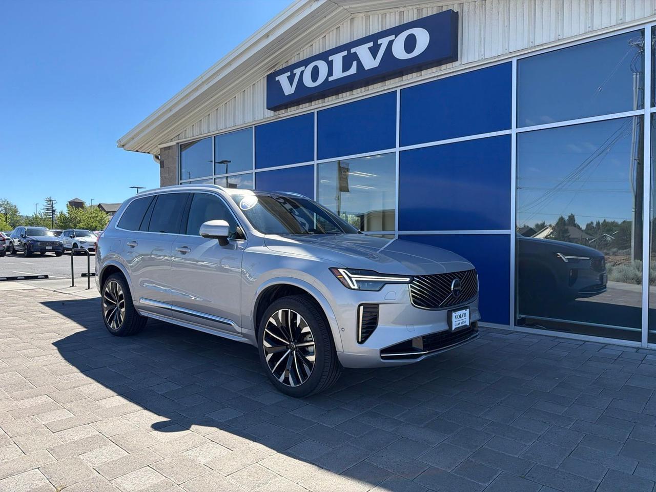 2025 Volvo XC90 B6 Plus 7-Seater