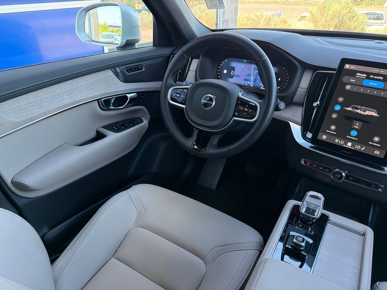 2025 Volvo XC90 B6 Plus 7-Seater Bend OR
