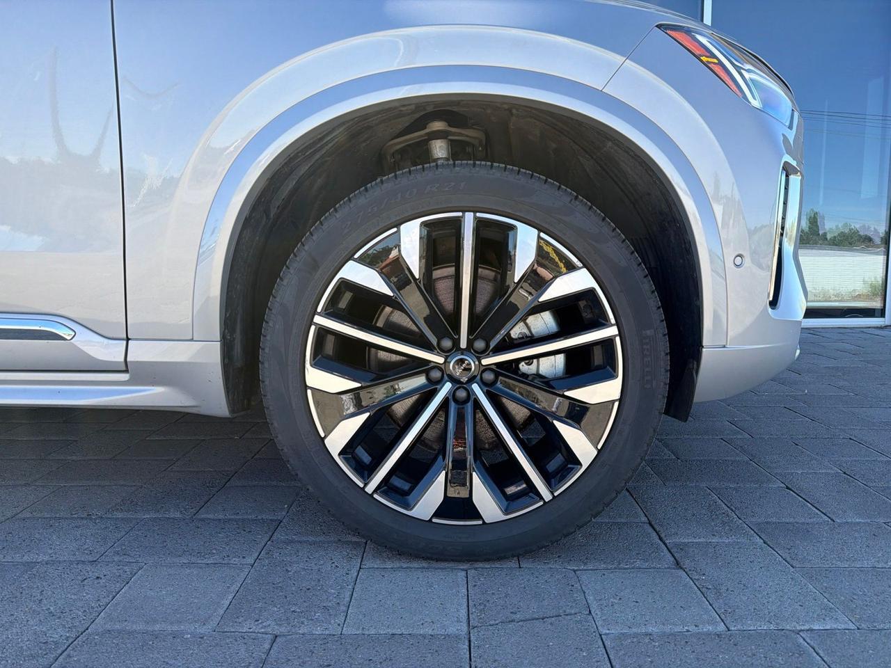 2025 Volvo XC90 B6 Plus 7-Seater Bend OR