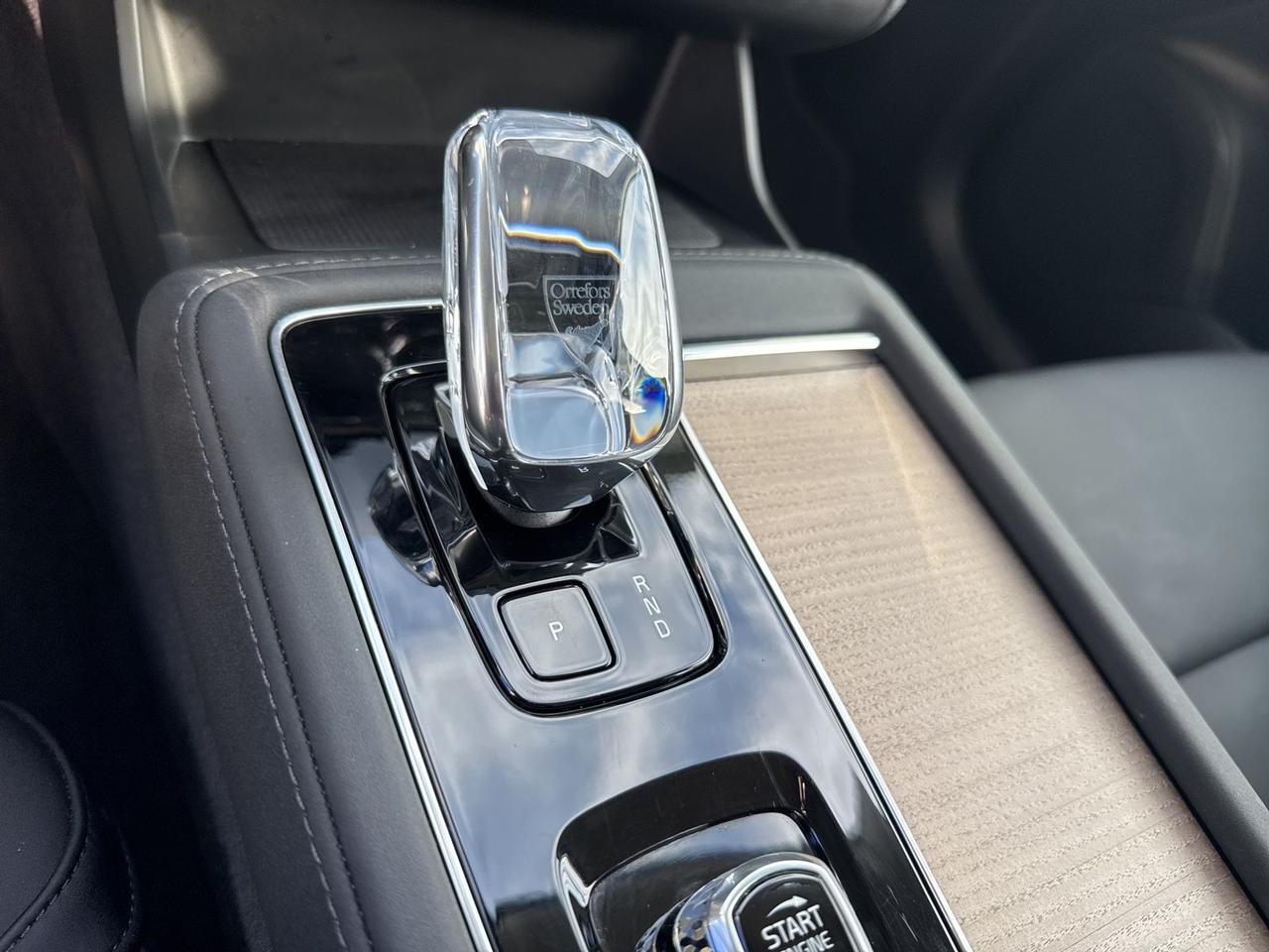 2025 Volvo XC90 B6 Plus 7-Seater Bend OR