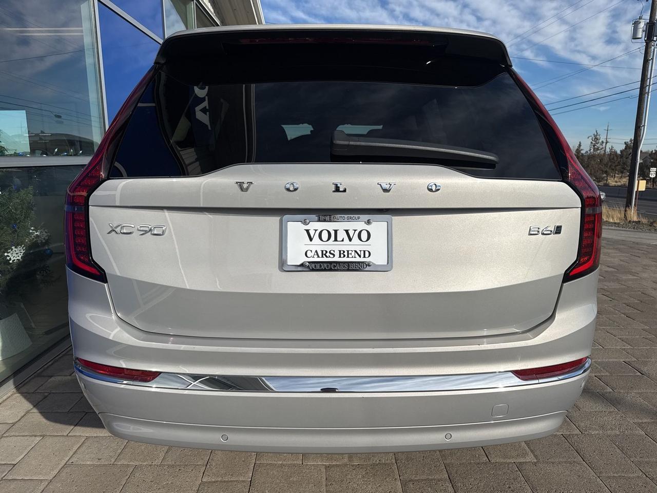 2025 Volvo XC90 B6 Plus 7-Seater Bend OR