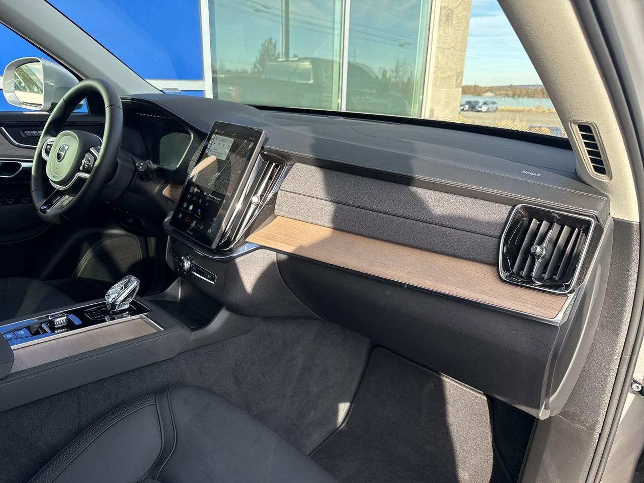 2025 Volvo XC90 B6 Plus 7-Seater Bend OR