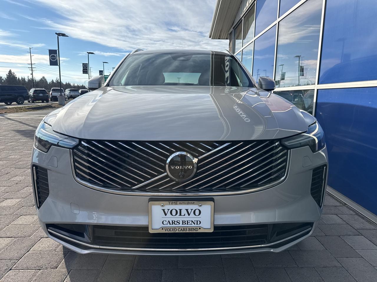 2025 Volvo XC90 B6 Plus 7-Seater Bend OR