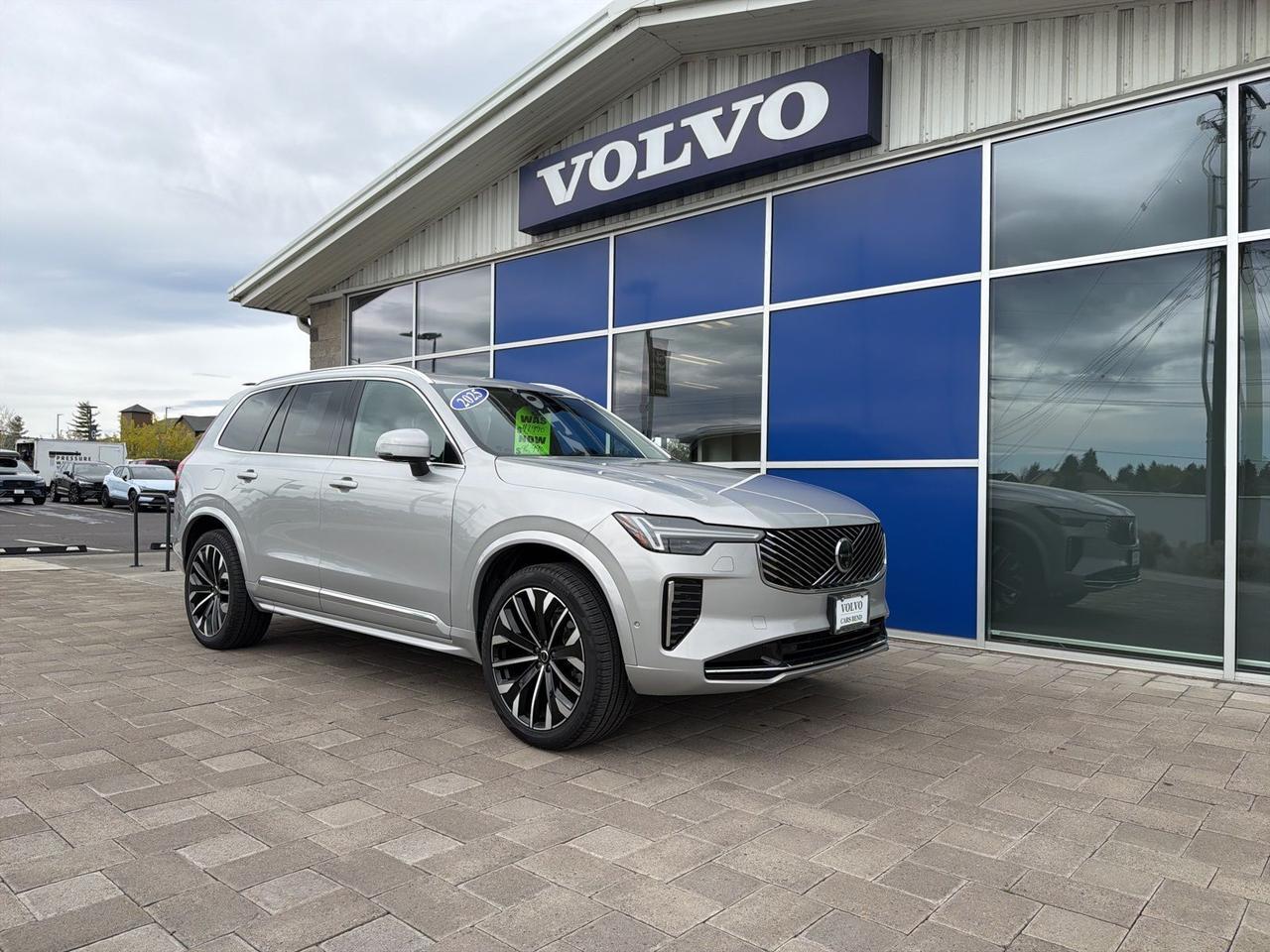 2025 Volvo XC90 B6 Plus 7-Seater