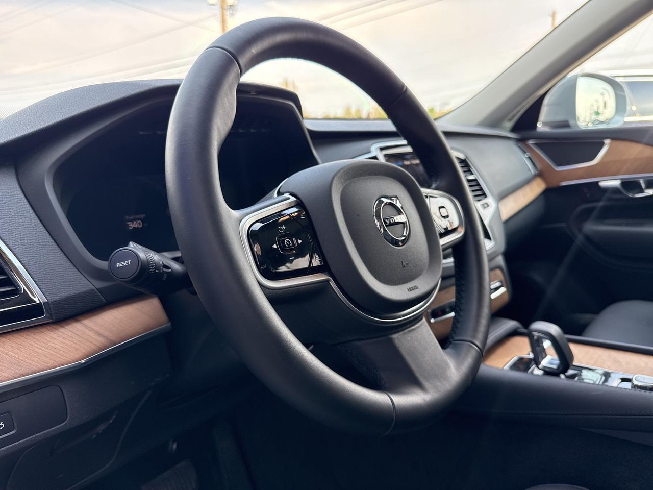 2025 Volvo XC90 B6 Plus 7-Seater Bend OR