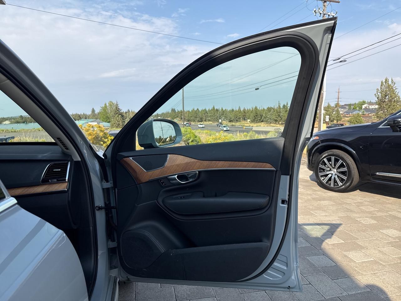 2025 Volvo XC90 B6 Plus 7-Seater Bend OR