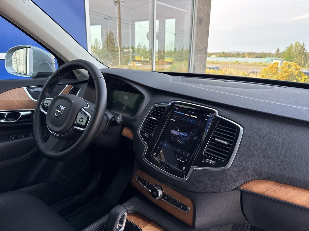 2025 Volvo XC90 B6 Plus 7-Seater Bend OR