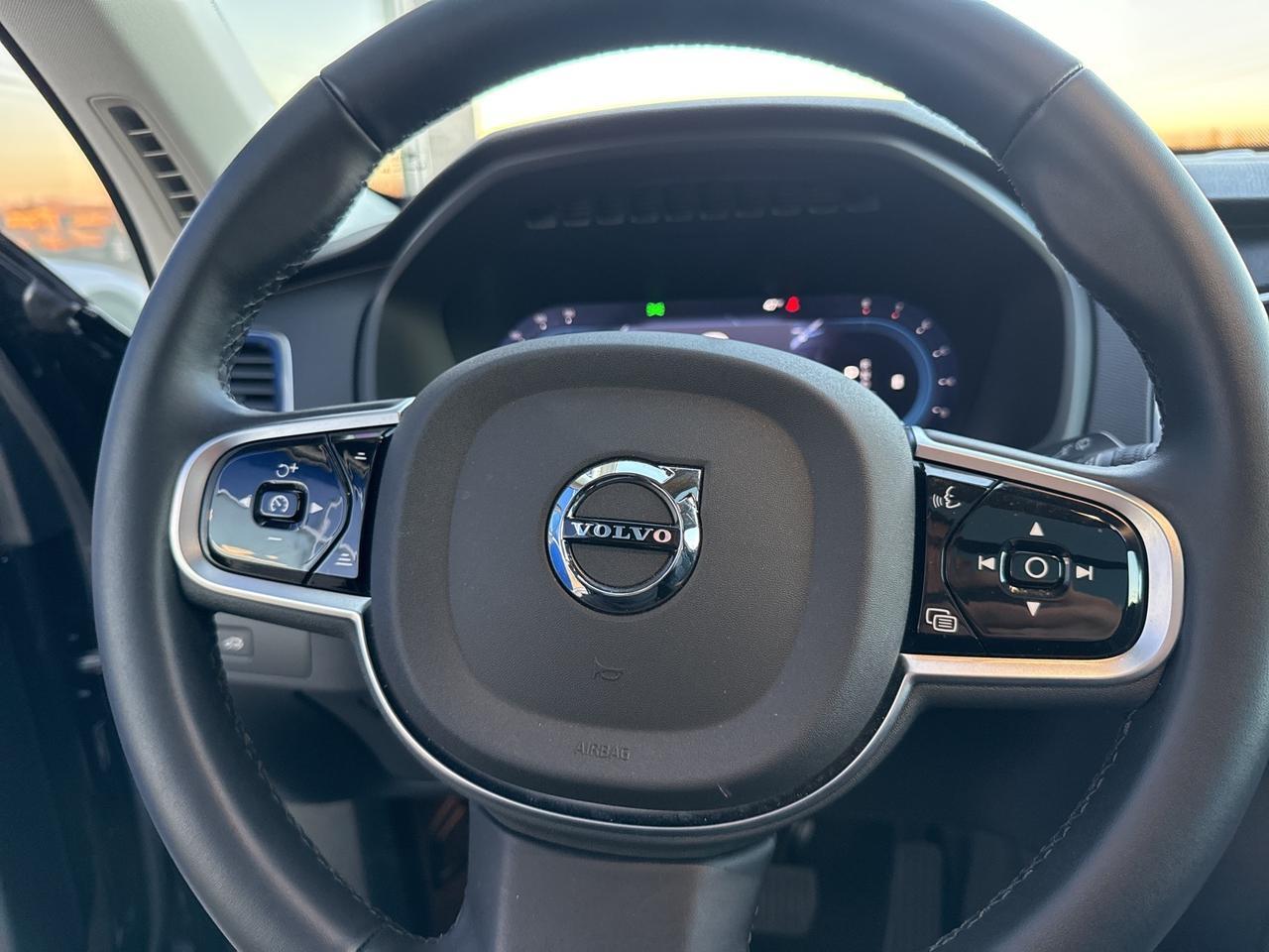 2025 Volvo XC90 B6 Plus 7-Seater Bend OR