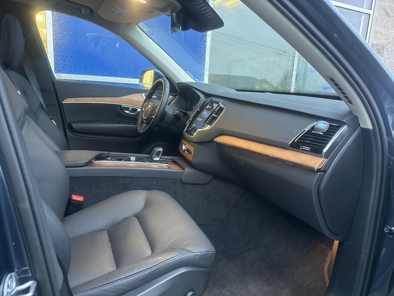 2025 Volvo XC90 B6 Plus 7-Seater Bend OR