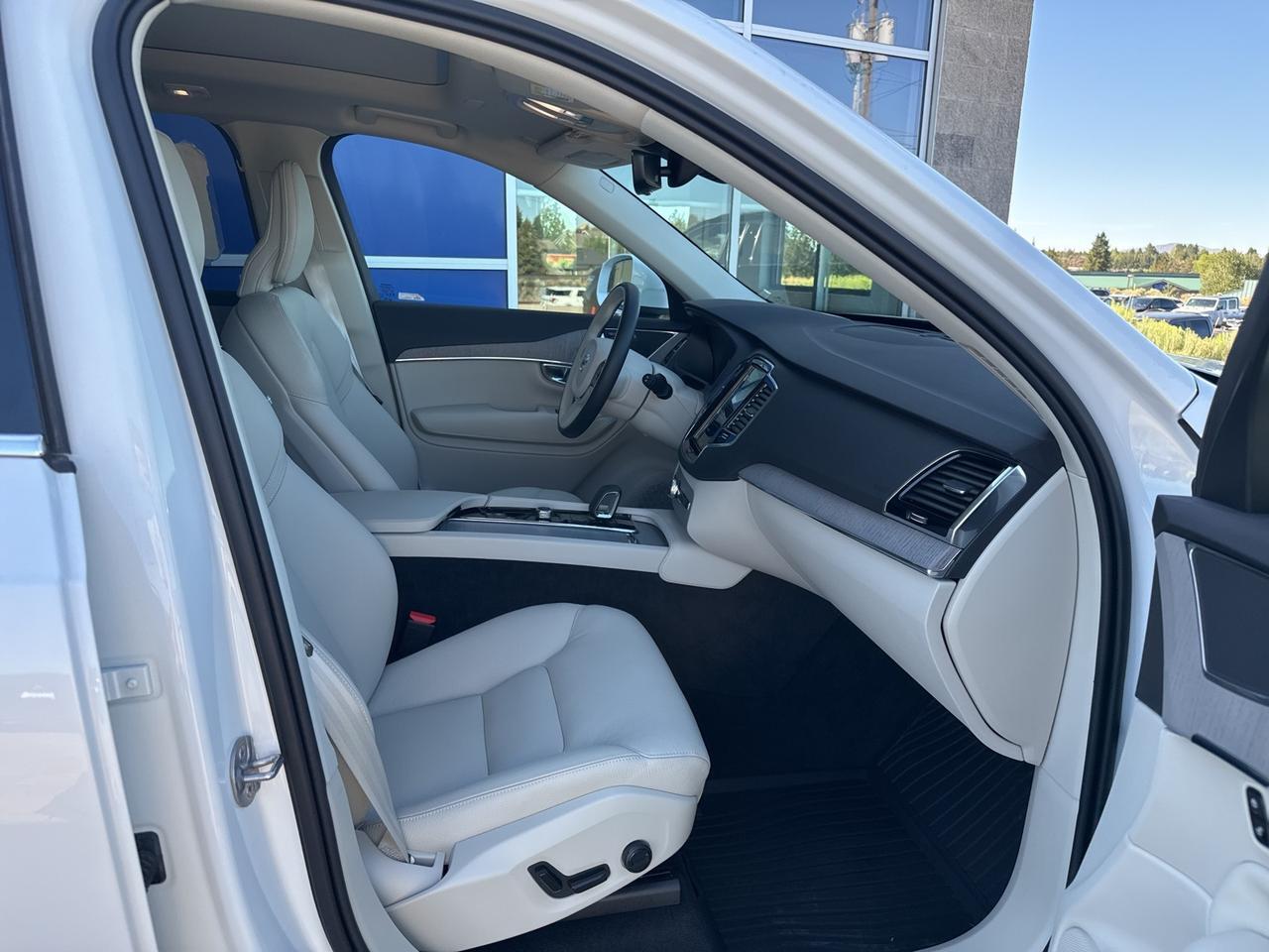 2025 Volvo XC90 B6 Plus 7-Seater Bend OR