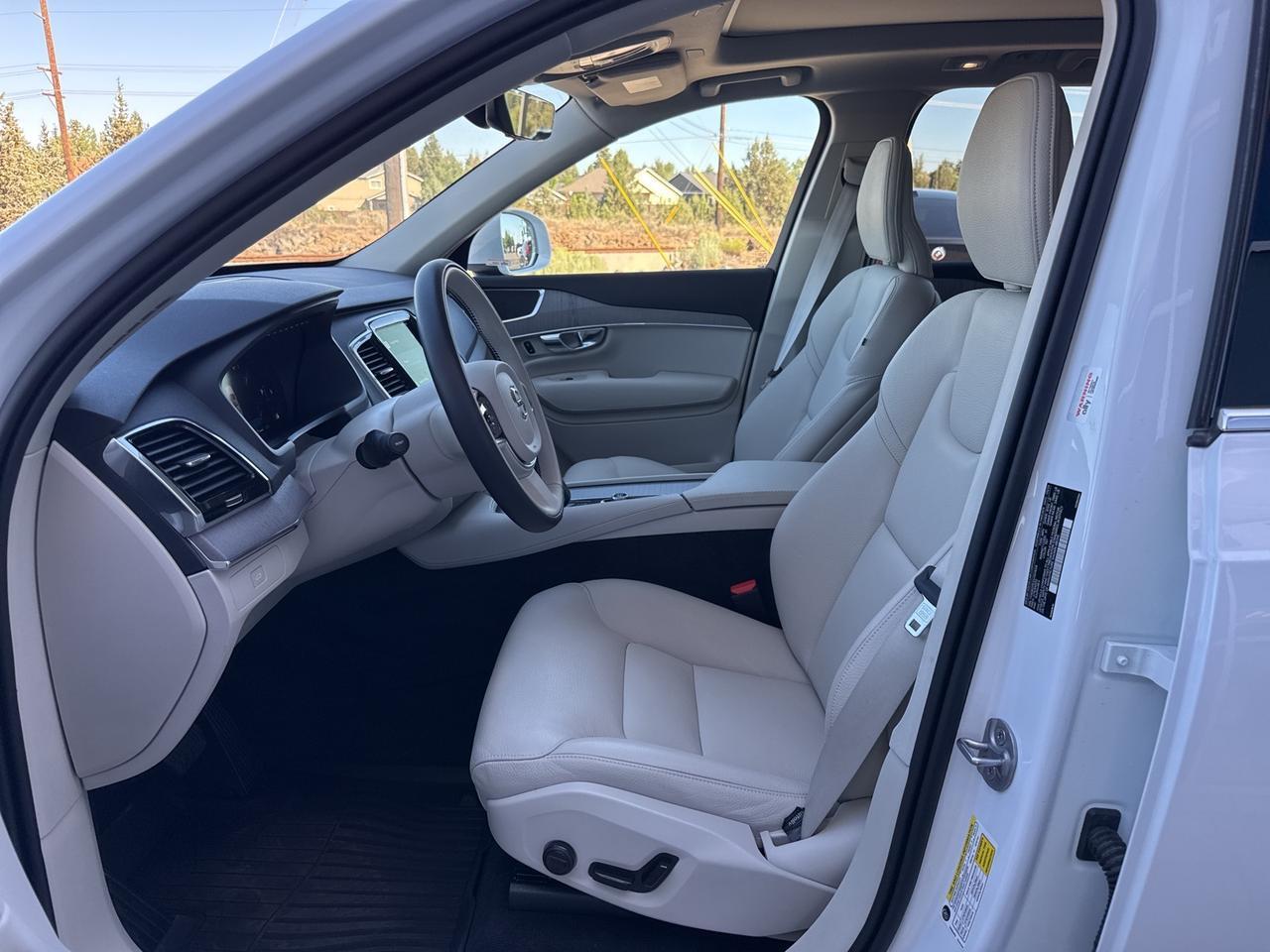 2025 Volvo XC90 B6 Plus 7-Seater Bend OR