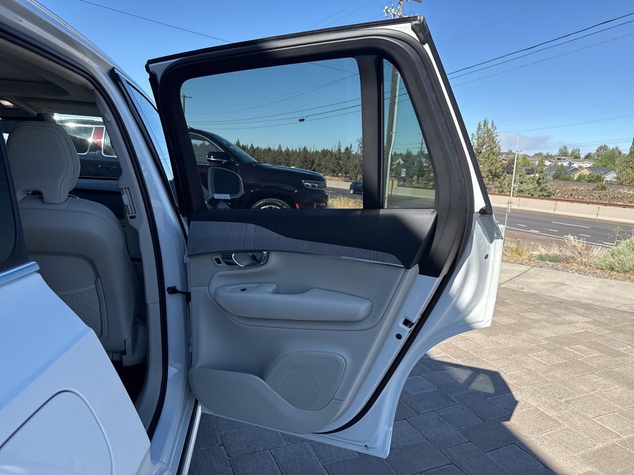 2025 Volvo XC90 B6 Plus 7-Seater Bend OR