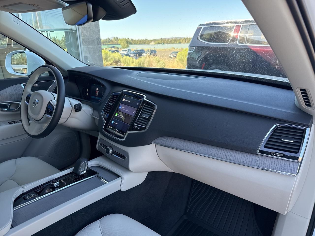 2025 Volvo XC90 B6 Plus 7-Seater Bend OR