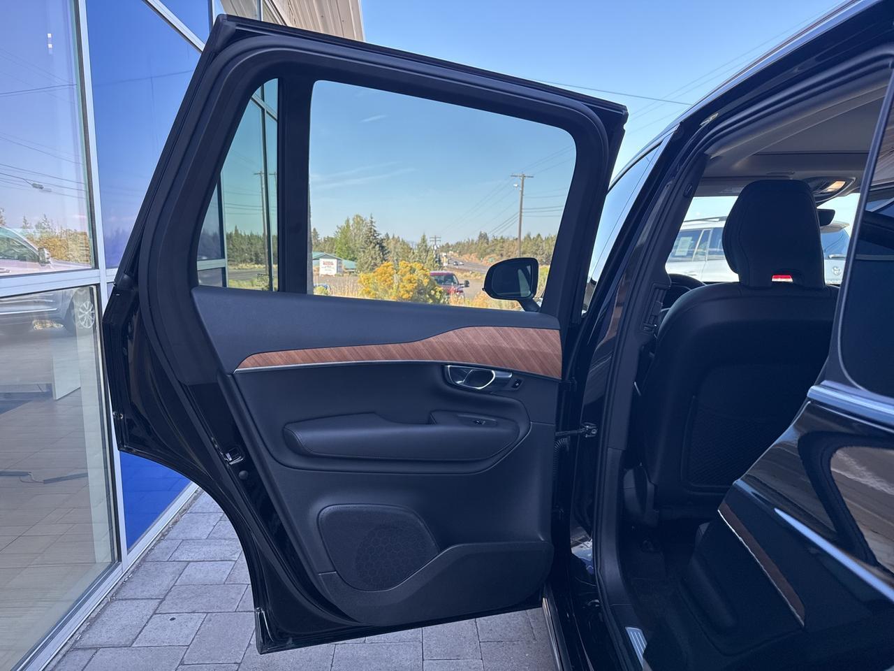 2025 Volvo XC90 B6 Plus 7-Seater Bend OR