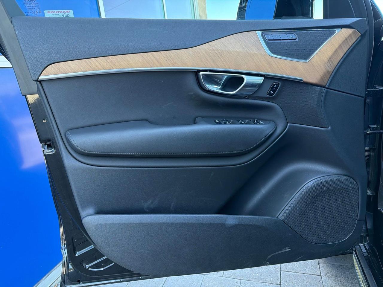 2025 Volvo XC90 B6 Plus 7-Seater Bend OR
