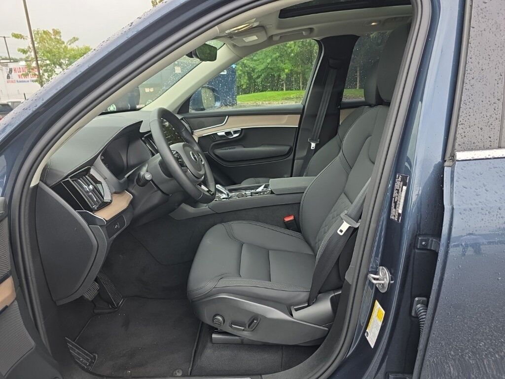 2025 Volvo XC90 B6 Plus 7-Seater Hunt Valley MD