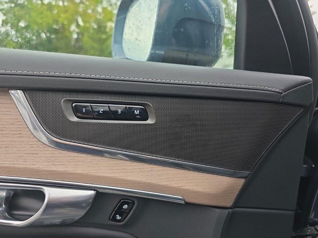2025 Volvo XC90 B6 Plus 7-Seater Hunt Valley MD
