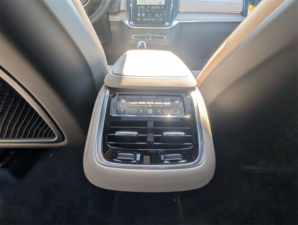 2025 Volvo XC90 B6 Plus 7-Seater Hunt Valley MD