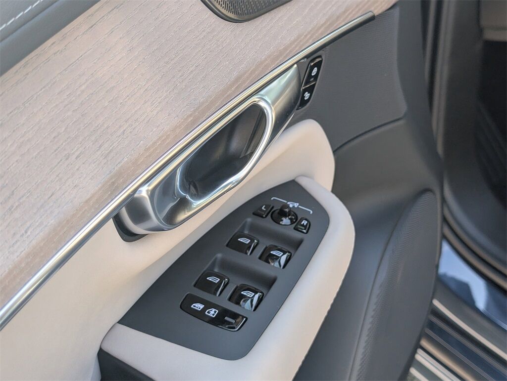 2025 Volvo XC90 B6 Plus 7-Seater Hunt Valley MD