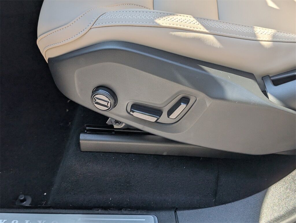 2025 Volvo XC90 B6 Plus 7-Seater Hunt Valley MD
