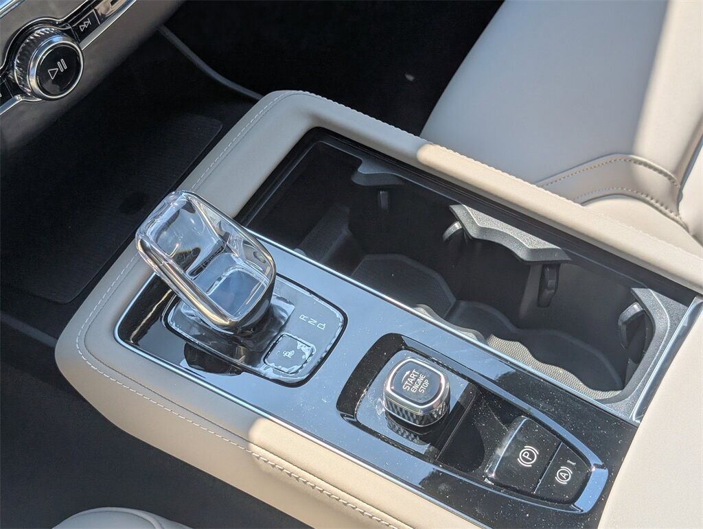 2025 Volvo XC90 B6 Plus 7-Seater Hunt Valley MD