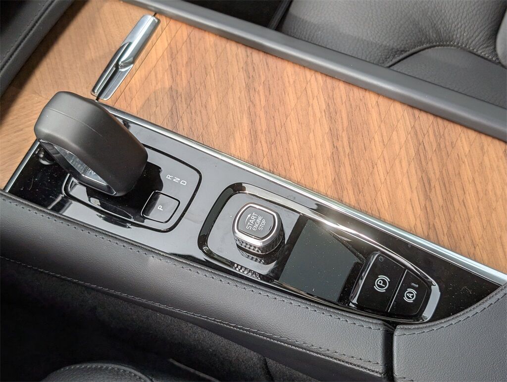 2025 Volvo XC90 B6 Plus 7-Seater Hunt Valley MD