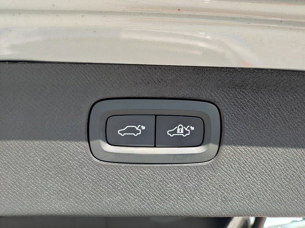 2025 Volvo XC90 B6 Plus 7-Seater Hunt Valley MD