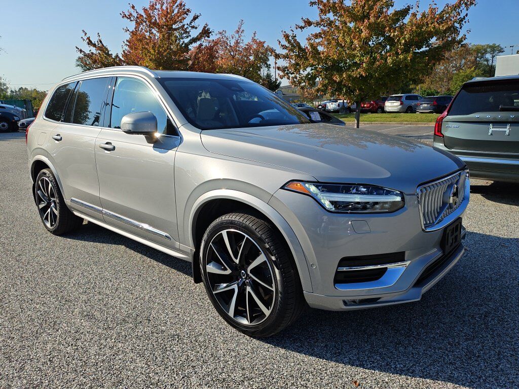 2025 Volvo XC90 B6 Plus 7-Seater