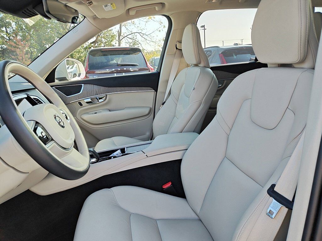 2025 Volvo XC90 B6 Plus 7-Seater Hunt Valley MD